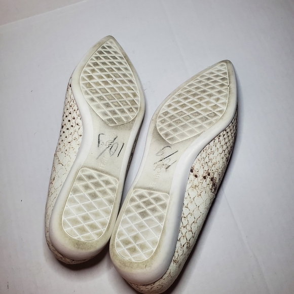 Franco Sarto Dawna size 8.5 Canvas pointed toe slip on flats - Picture 7 of 7